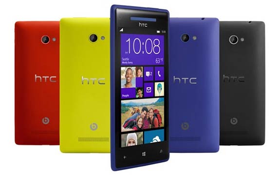 HTC: Мы не видим сходства между HTC 8X и Lumia 820 HTC: Мы не видим сходства между HTC 8X и Lumia 820