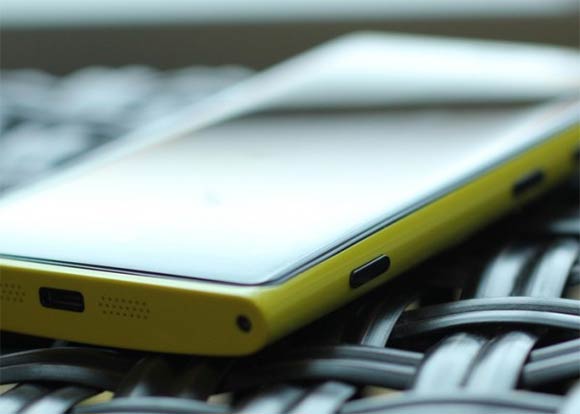 Nokia: сверхчувствительность Lumia 920 - не проблема Nokia: сверхчувствительность Lumia 920 - не проблема