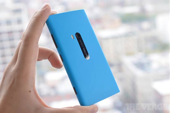 Официально: Nokia Lumia 920 в голубом цвете Официально: Nokia Lumia 920 в голубом цвете