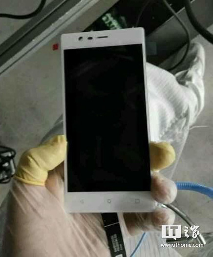 В Сети появились реальные фотографии Android-смартфона – Nokia E1