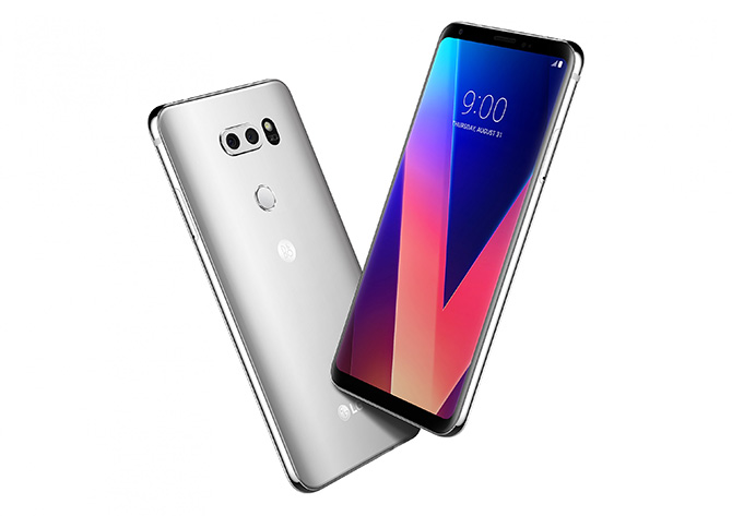 Официально был анонсирован флагман LG V30
