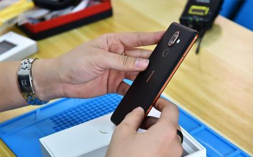 Энтузиасты разобрали Nokia 7 Plus и отметили надежную сборку