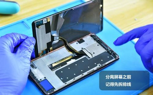 Энтузиасты разобрали Nokia 7 Plus и отметили надежную сборку