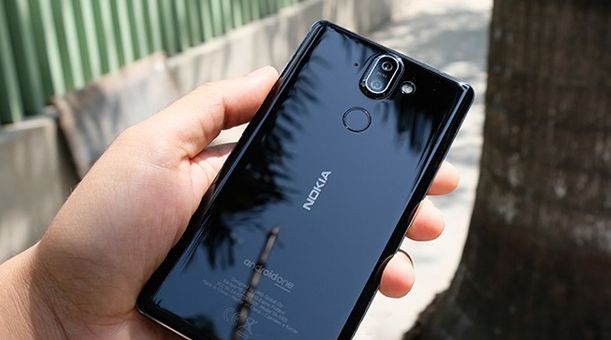На видео показана работа объемного звука OZO Audio в Nokia 8 Sirocco