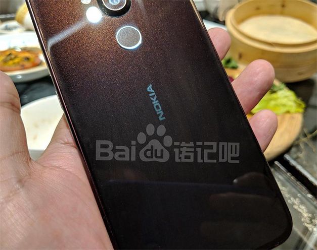 Появились «живые» снимки собранного смартфона Nokia 7.1 Plus (Nokia X7)